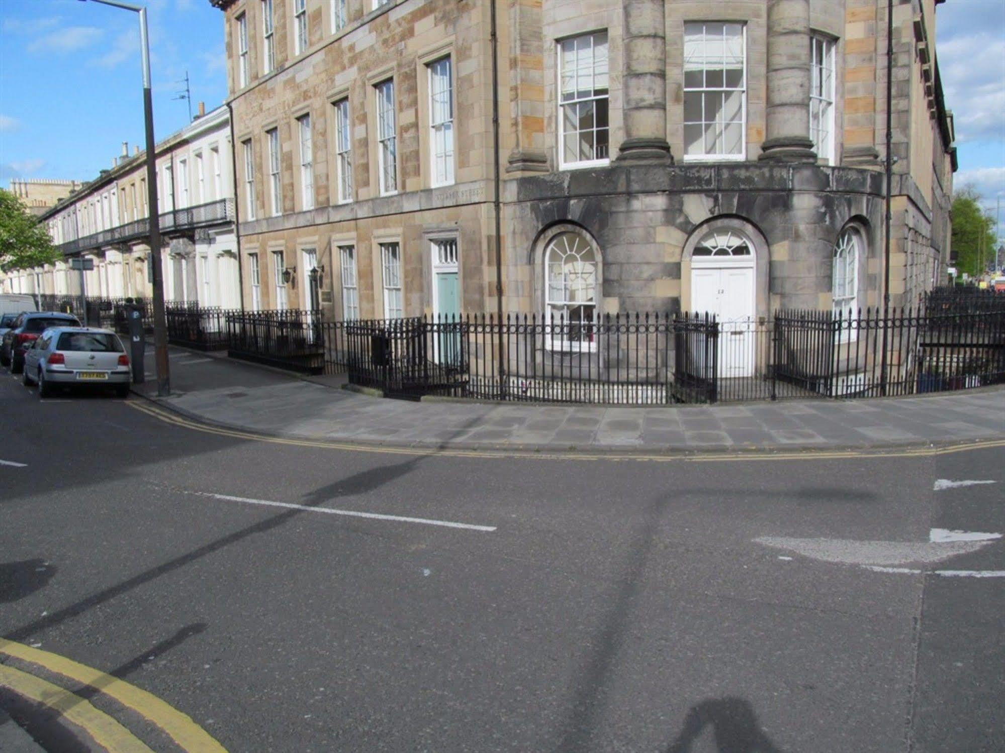 Lantern Guest House Edimburgo Esterno foto